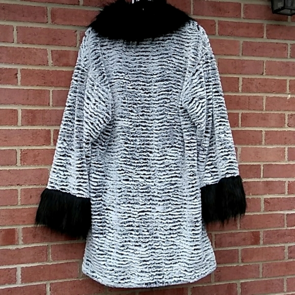 🔹️Adrienne Landau - Picture 3 of 10